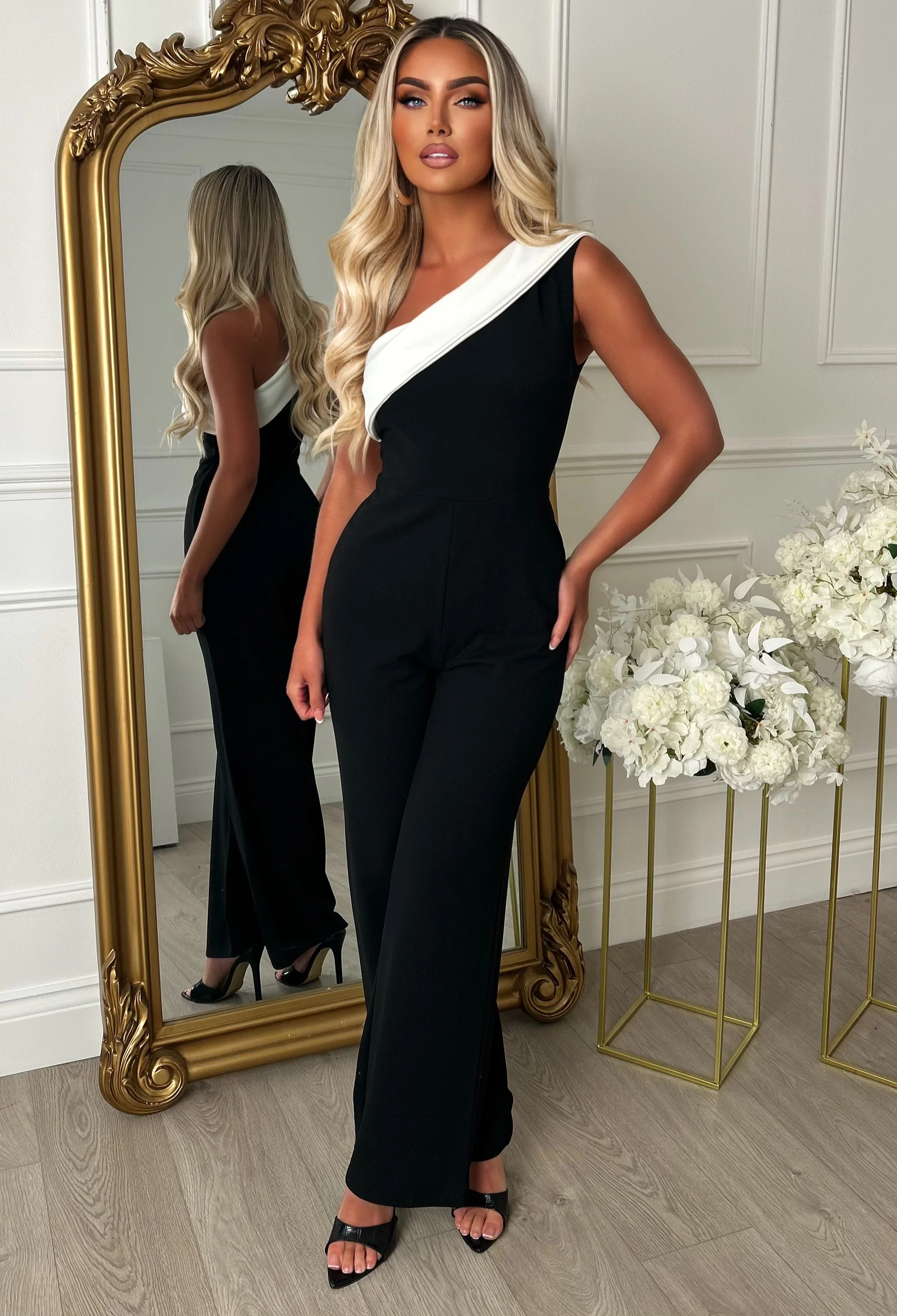 Chic Oblique Black Colour Block One Shoulder Jumpsuit - Image 3
