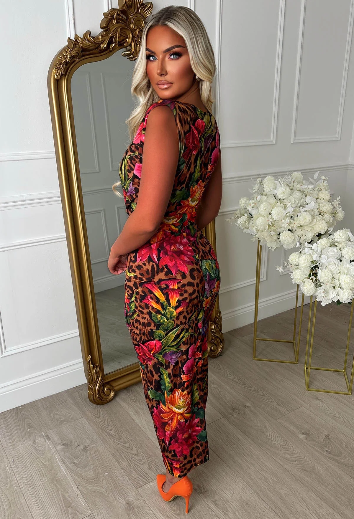 Cocktail Hour Multi Tropical Leopard Sleeveless Plunge Ruched Midi Dress - Image 7