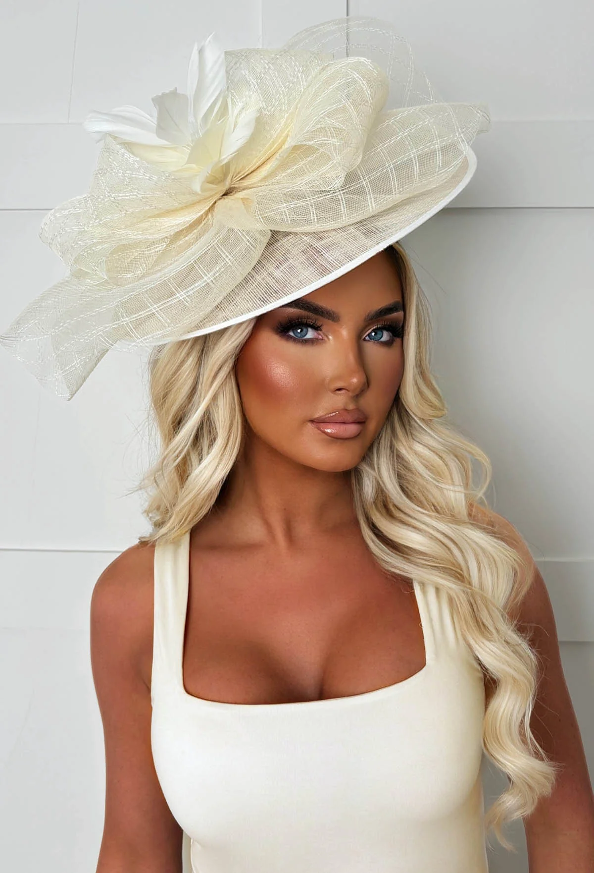 Cosmo Chic Cream Floral Bow Detail Fascinator - Image 2