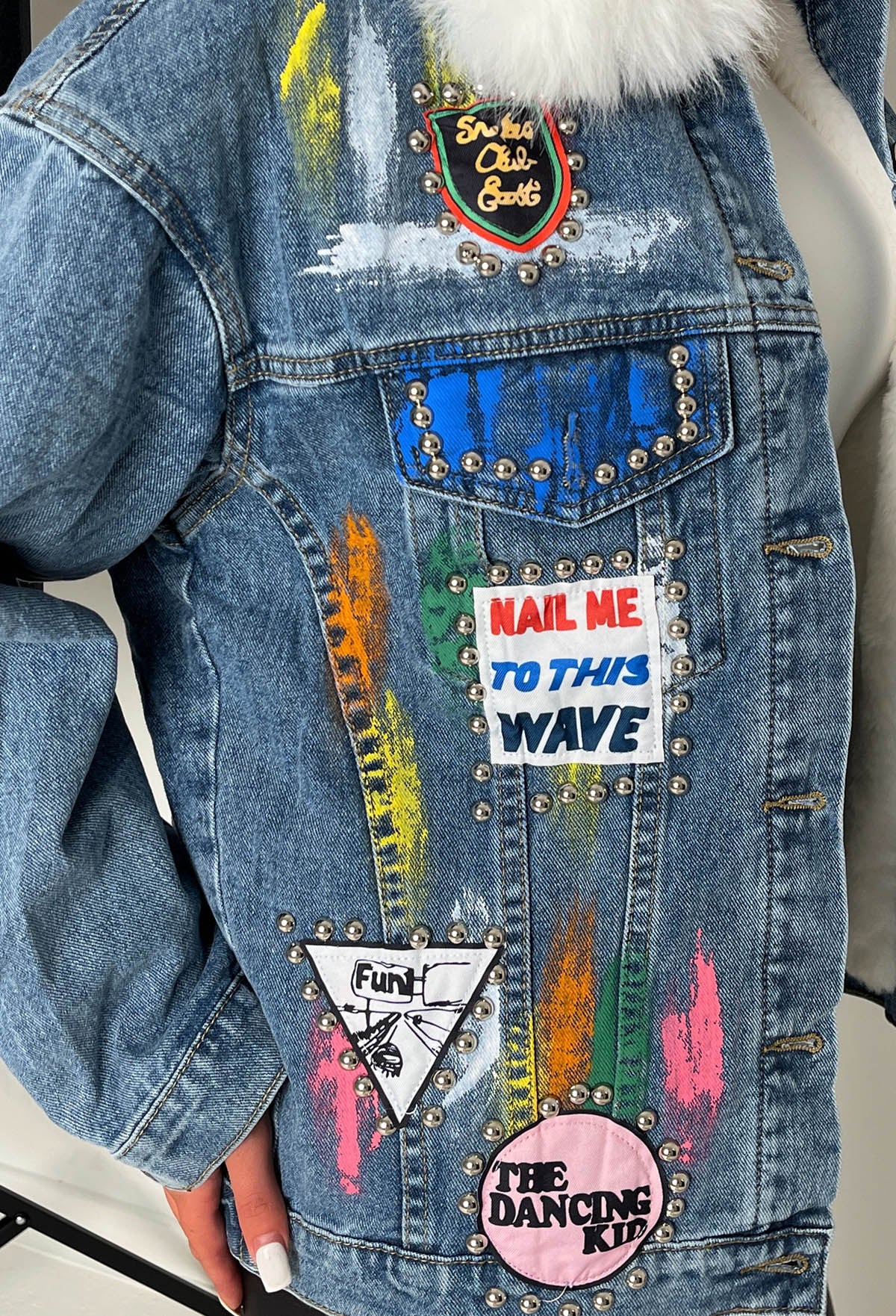 Cosy Up Mid Wash Embellished Denim Jacket Removable Borg Lining - Image 2