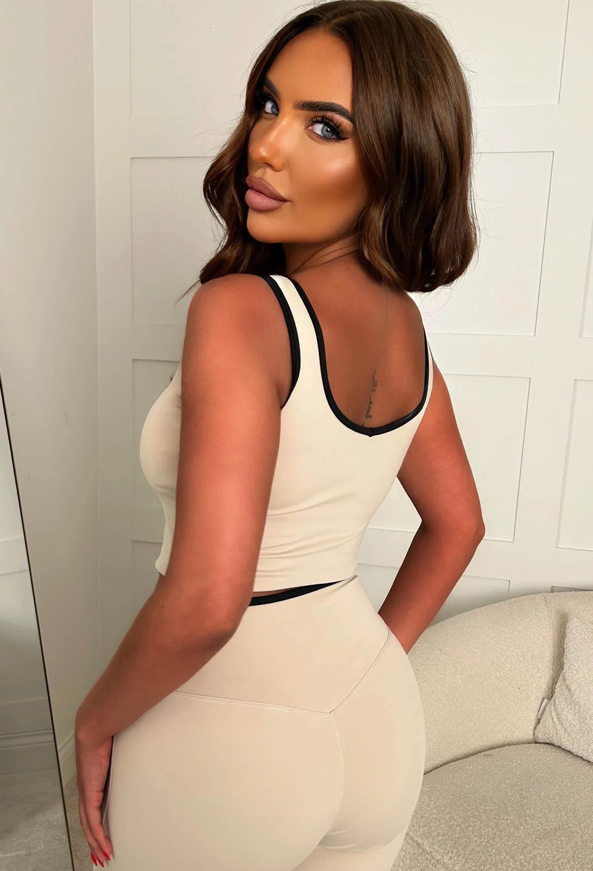 Effortless Cool Beige Contrast Edge Activewear Set - Image 3