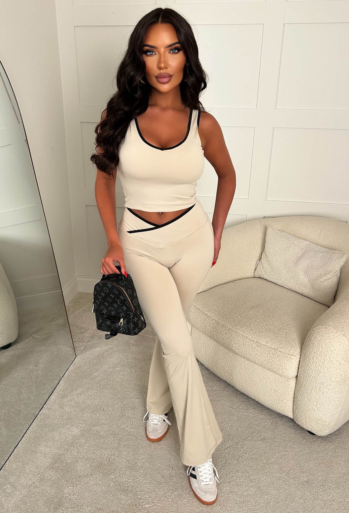 Effortless Cool Beige Contrast Edge Activewear Set - Image 4