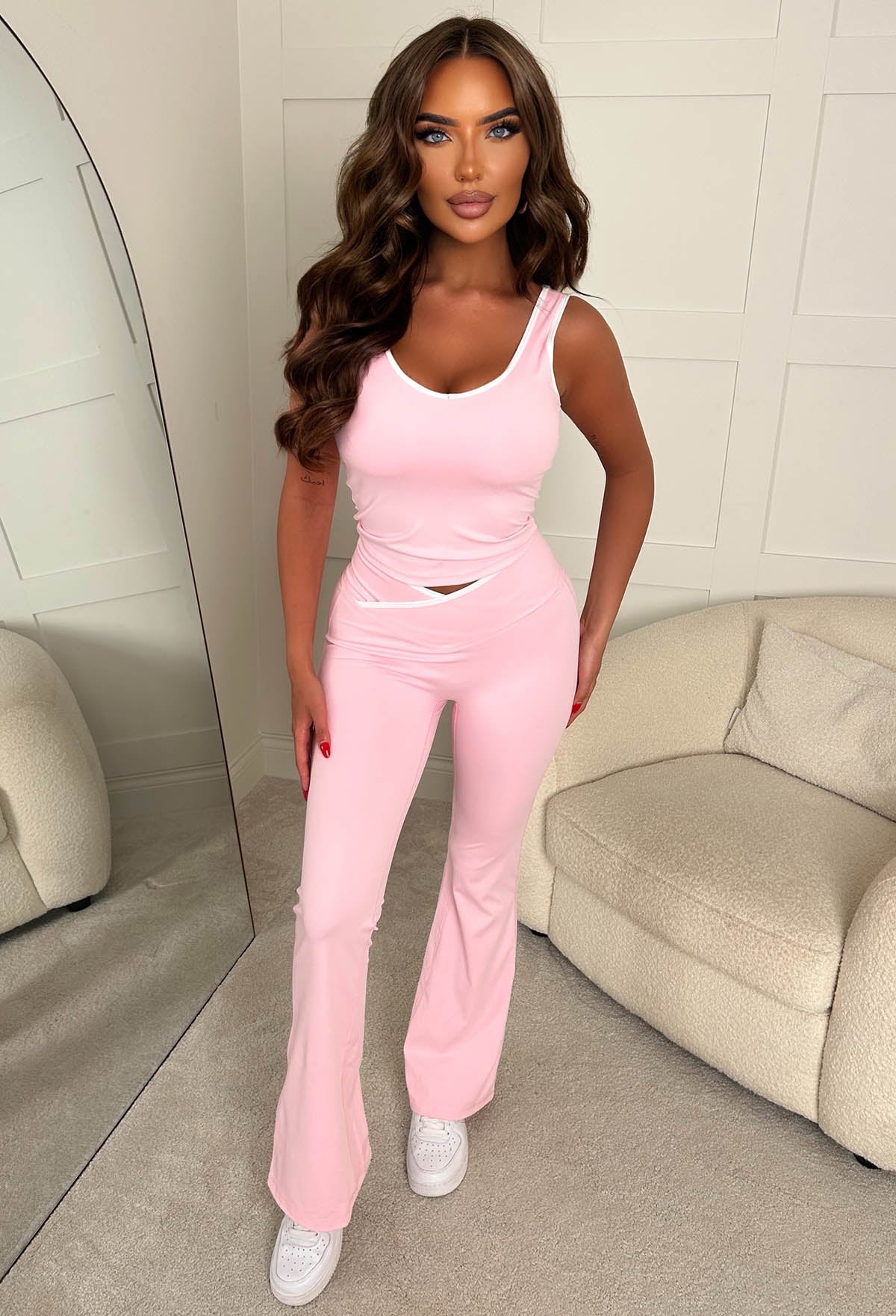 Effortless Cool Pink Contrast Edge Activewear Set - Image 5
