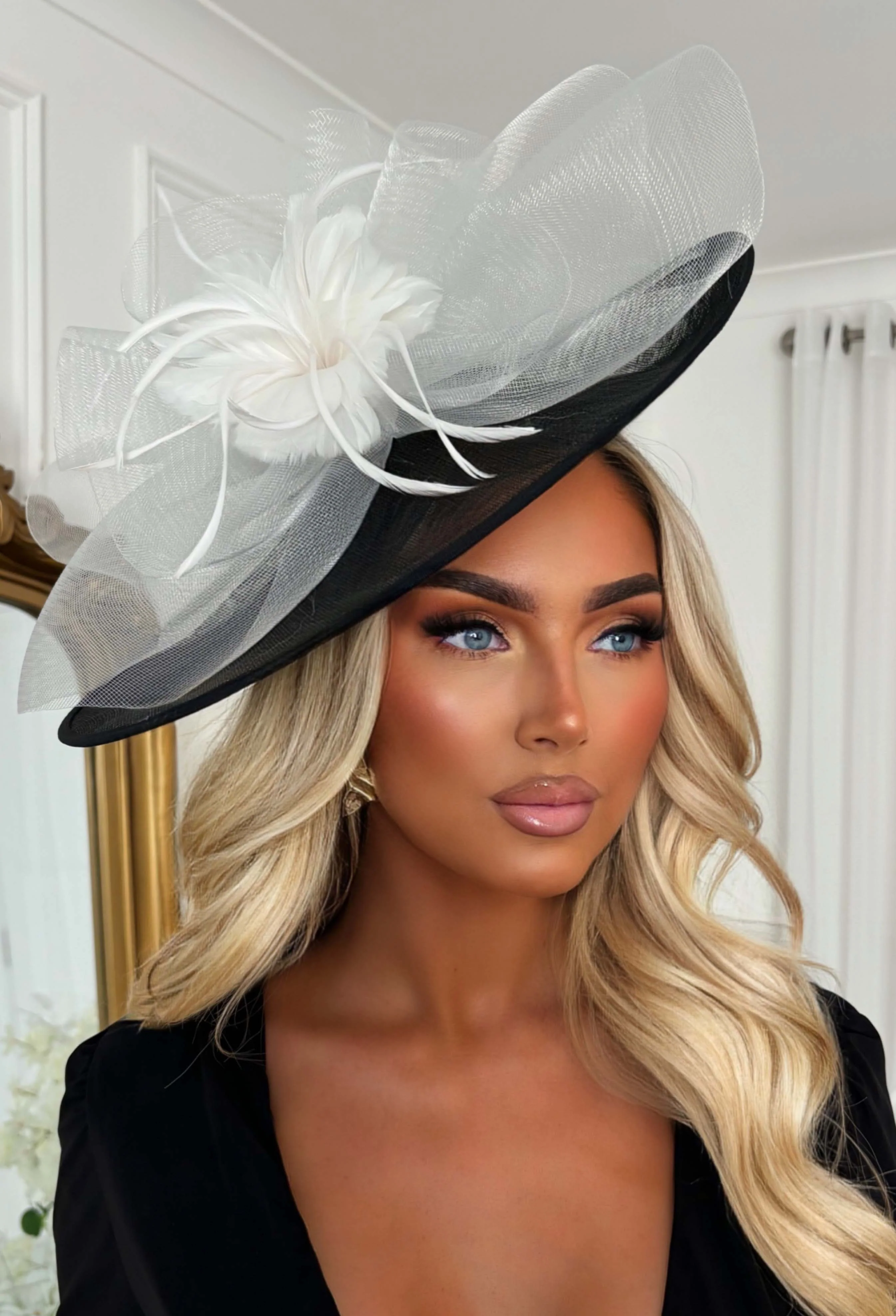 Extra Gal Black Floral Detail Fascinator - Image 4