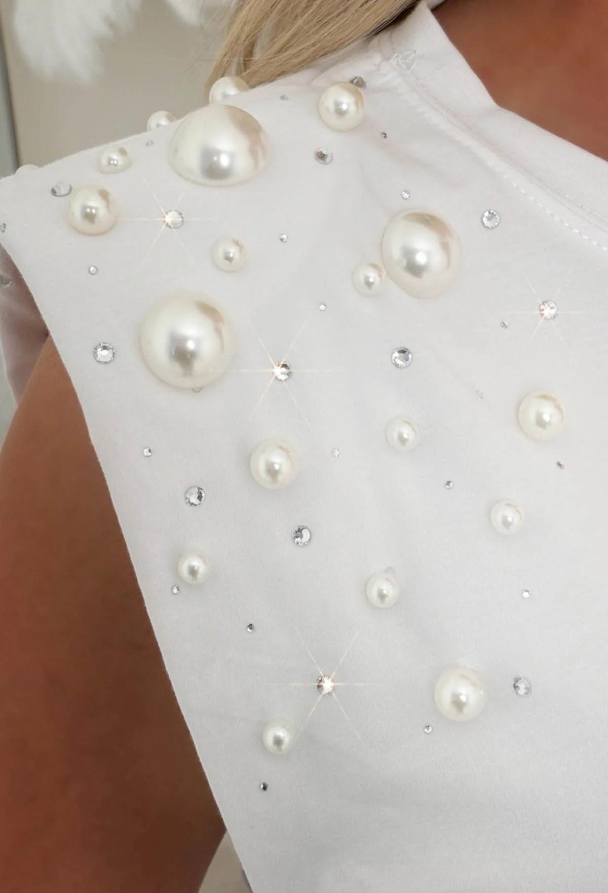 Glam Edge White Shoulder Pad Pearl T-shirt - Image 2