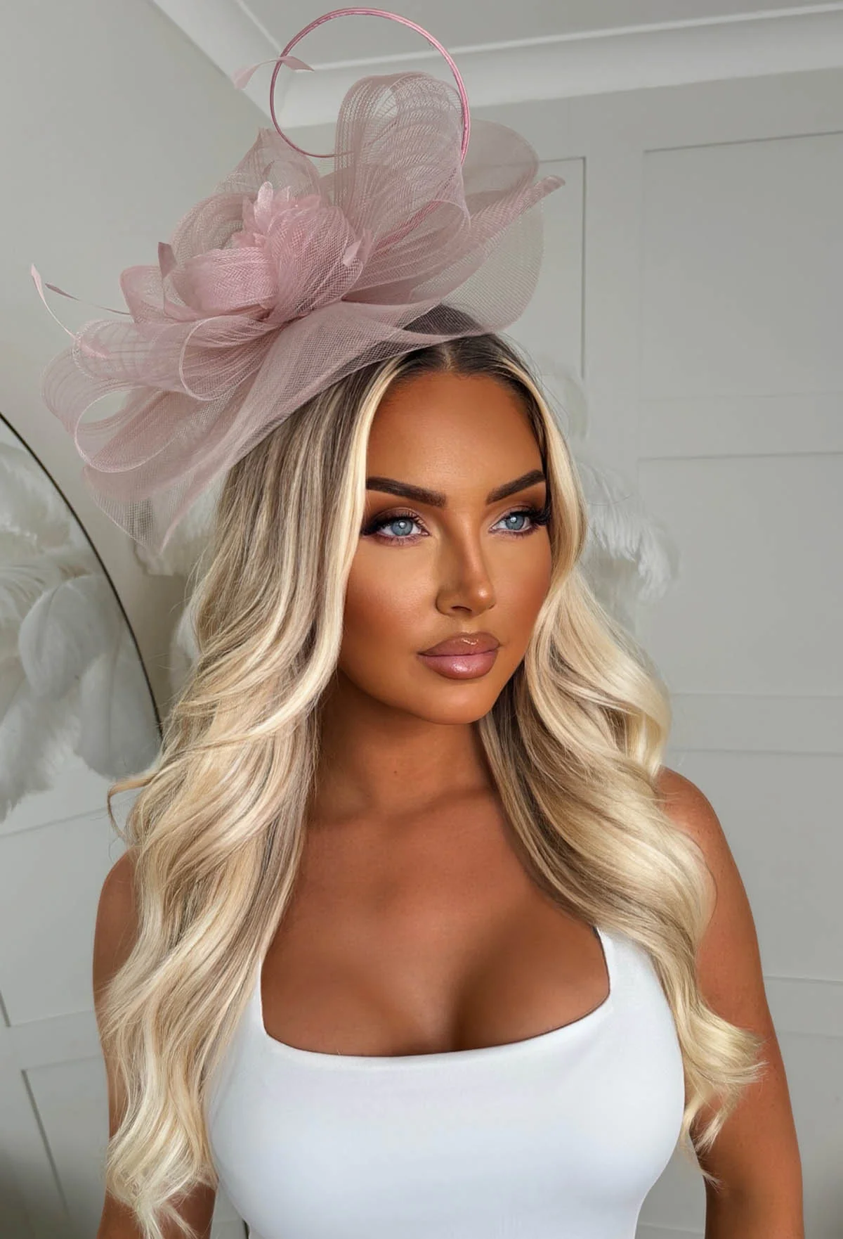 Glamour Forever Dusty Pink Mesh Veil Fascinator - Image 3