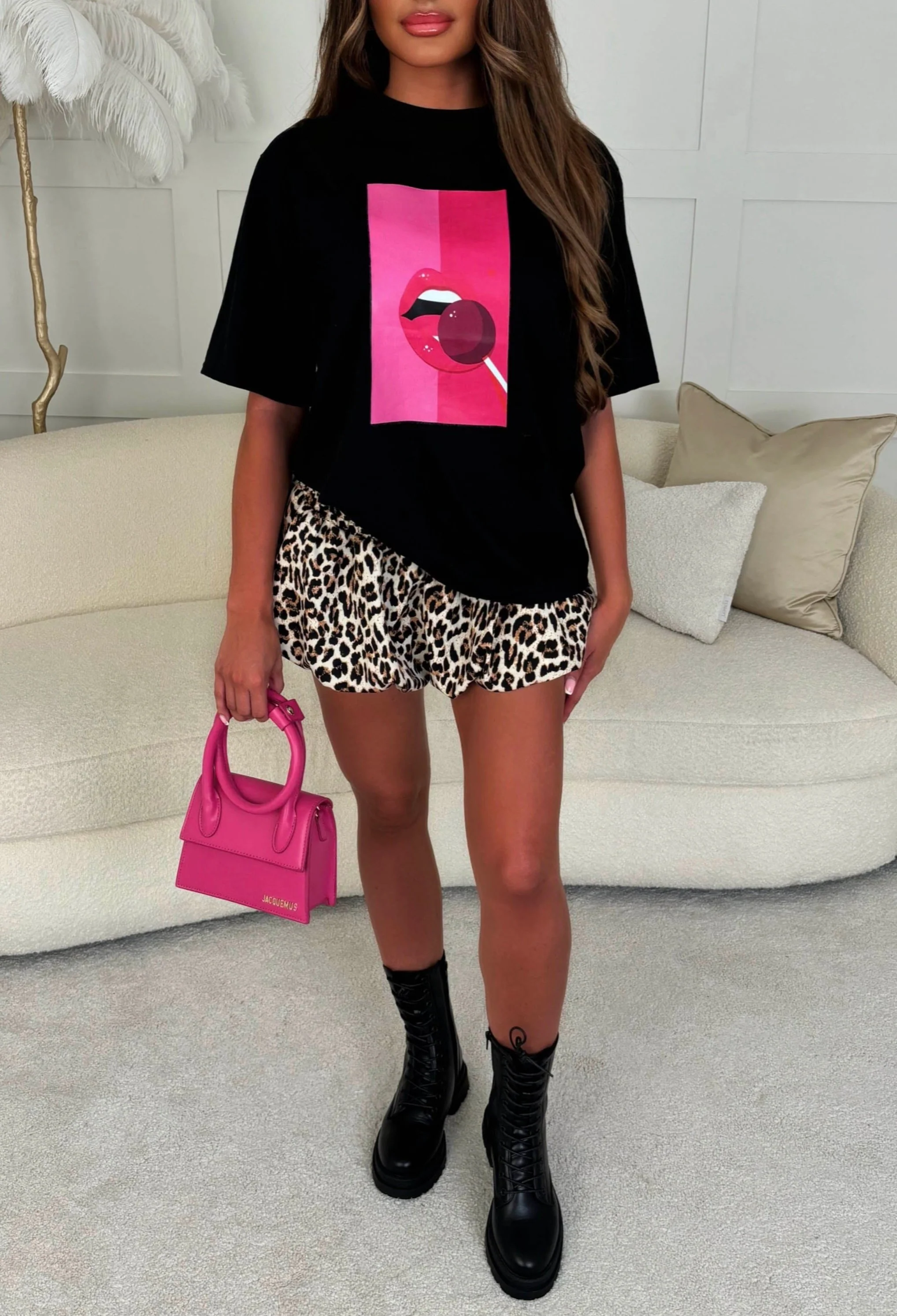 Kiss On The Lips Black Lip Slogan T-Shirt - Image 4