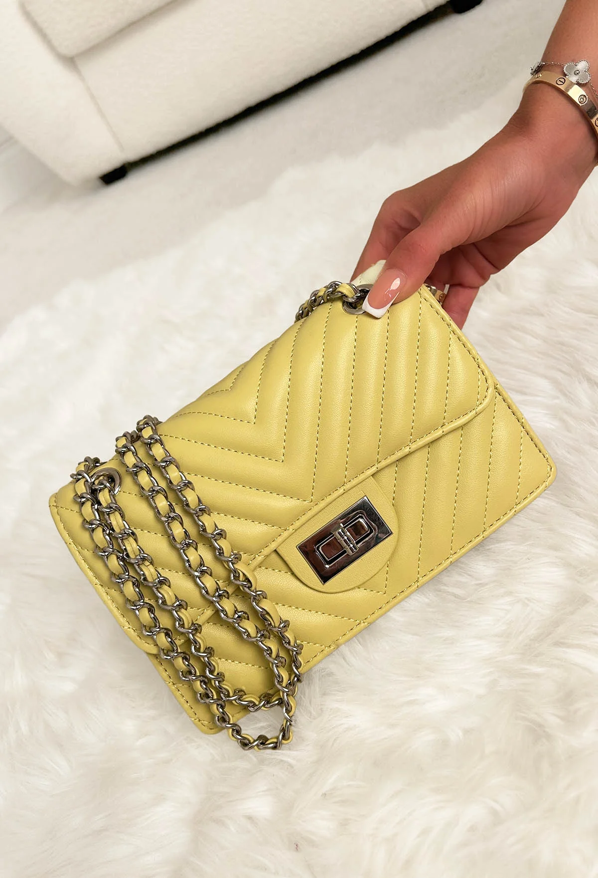 Quilted Babe Lemon Chain Detail Bag - Image 2