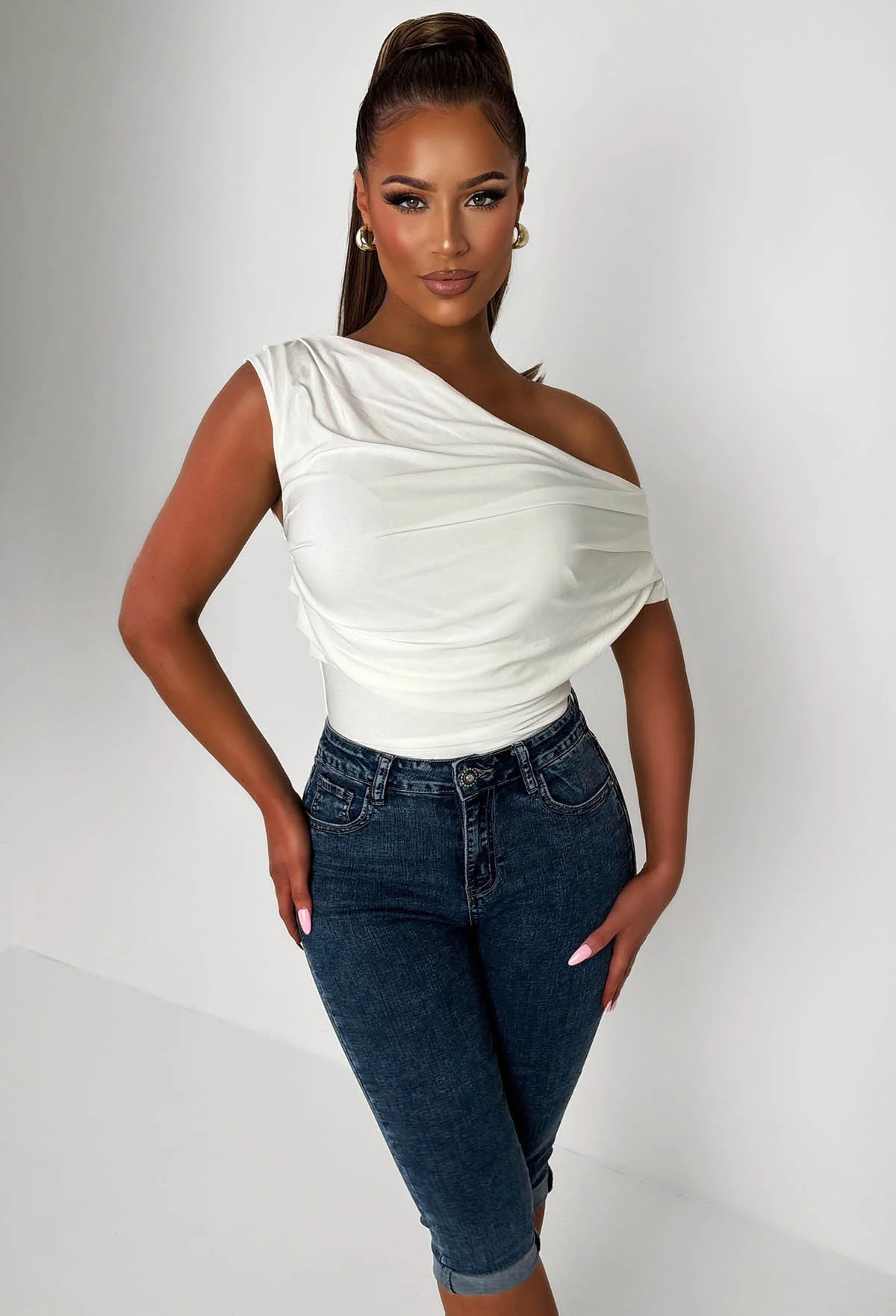 Sammy Mid Wash Stretch Denim Capri Pants With Turn Up's - Image 2