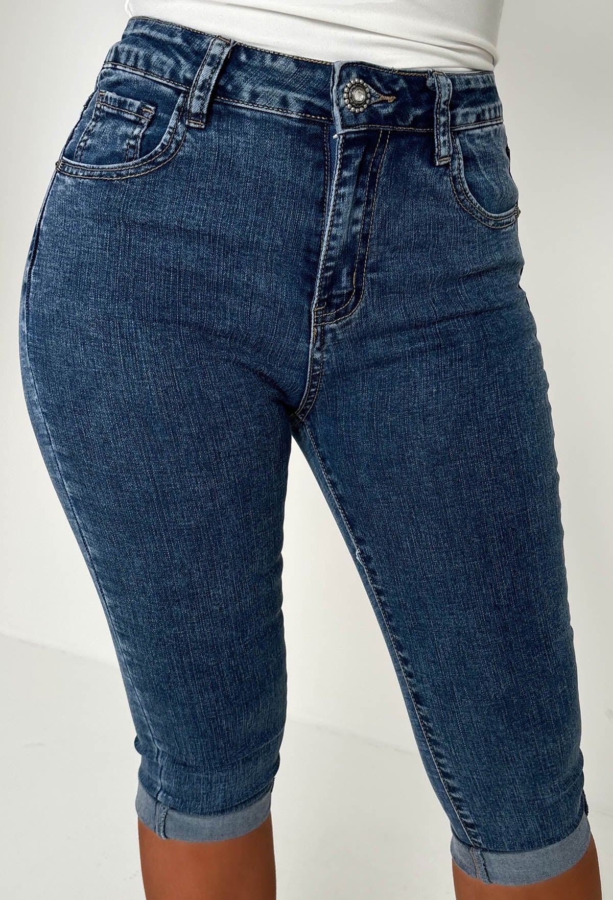 Sammy Mid Wash Stretch Denim Capri Pants With Turn Up's - Image 3