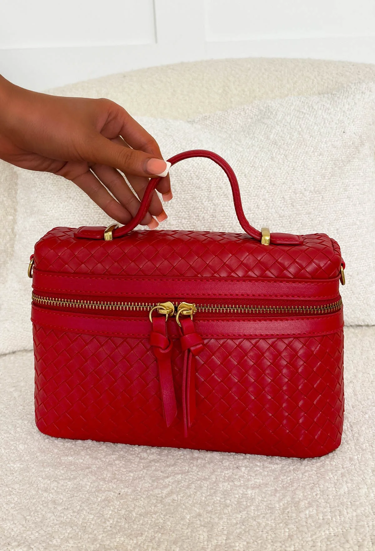 Very Fetch Red Woven Vanity Bag - Image 3